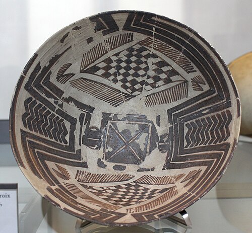 Cuenco de la necrópolis de Susa I con decoración geométrica