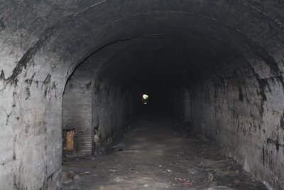 Interior de uno de los túneles del Morrot