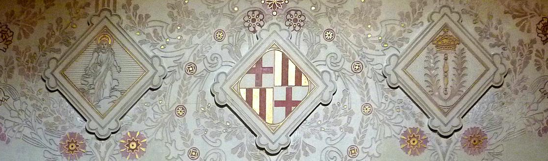 Motivo decorativo con escudos heráldicos, incluido el de Barcelona